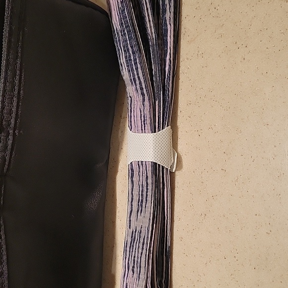 Black Quilted Brand New Cross Body Bag - Picture 5 of 6